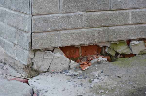 Foundation Settlement Repair in Frankfort